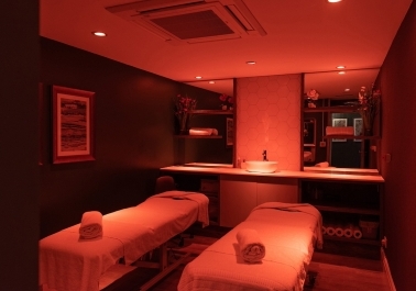 Indulge Your Senses: Spa Treatments That Will Leave You Refreshed body thumb image